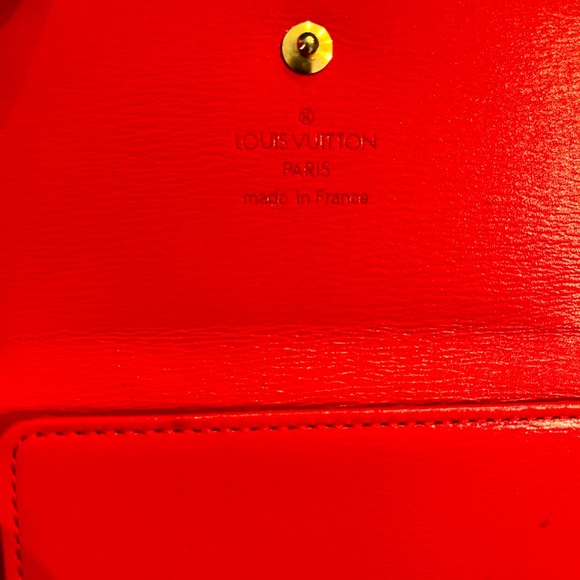 Authentic Louis Vuitton Epi leather red tri fold. - Picture 6 of 9
